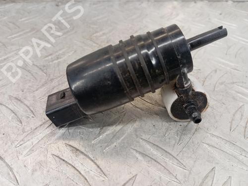 Used Washer pump Washer pump BMW X1 (F48) sDrive 18 d (150 hp) 40447734 40447734