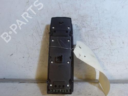 Used Left front window switch MERCEDES-BENZ C-CLASS (W204) C 180 CDI (204.000) (120 hp) 28349394
