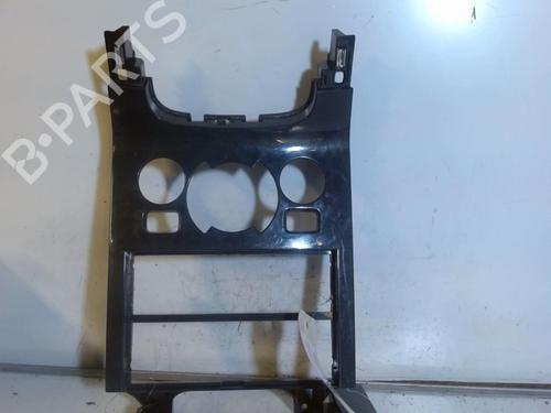 Mittelkonsole PEUGEOT 3008 I MPV (0U_) 1.6 HDi (114 hp) 28342657