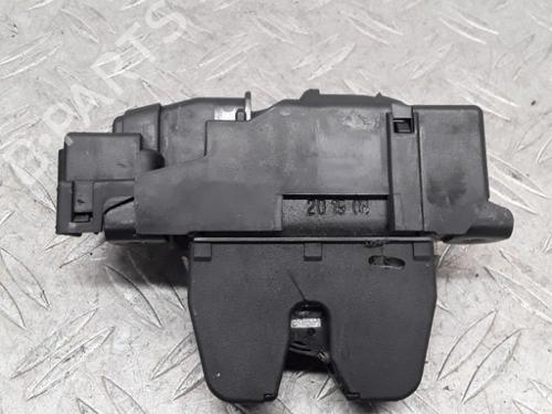 Tailgate lock PEUGEOT 308 SW II (LC_, LJ_, LR_, LX_, L4_) 1.5 BlueHDi 100 9816195380