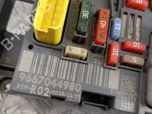 Used Fuse box Fuse box PEUGEOT 3008 I MPV (0U_) 1.6 HDi (109 hp) 31770316 31770316