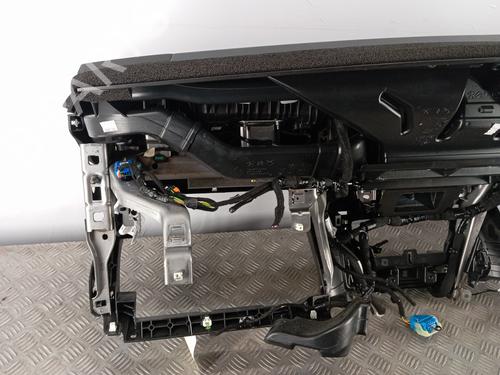 Dashboard PEUGEOT 2008 II (UD_, US_, UY_, UJ_, UR_, UC_) 1.2 PureTech 130 (USHNS, URHNS) | BP28339837C46 