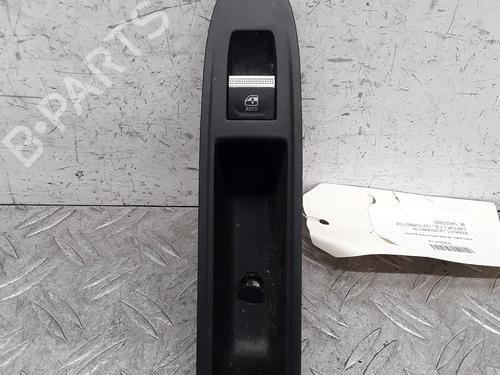 Used Left rear window switch RENAULT CAPTUR II (HF_) TCe 90 (HFM6) (91 hp) 28339290