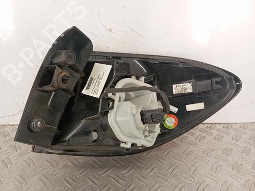 left-taillight-renault-captur-i-j5_-h5_-2013-39582243 main image