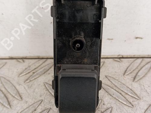 Used Right rear window switch Right rear window switch 38531027 38531027
