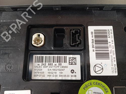 Display CITROËN C3 III (SX) 1.2 THP 110 (SXHNPS, SXHNZT, SXHNZ6) | BP31721767C48 