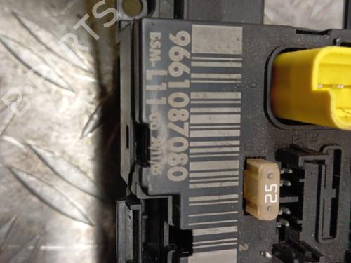 Used Fuse box Fuse box PEUGEOT 307 (3A/C) 1.6 HDi (90 hp) 28343567 28343567