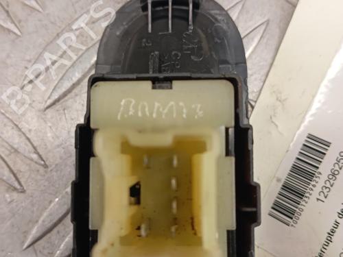 Right rear window switch DACIA DUSTER SUV Van | BP38953362I28 - Image 2