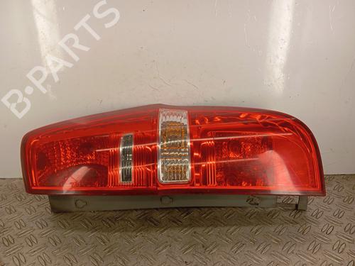 Used Right taillight HYUNDAI H-1 Cargo (TQ) 2.5 CRDi (136 hp) 29760381