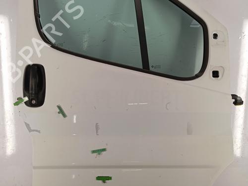 Used Right front door RENAULT TRAFIC II Bus (JL) 2.0 dCi 90 (JL00, JL01, JL0H, JL0M, JL0P, JL0S) (90 hp) 28451098