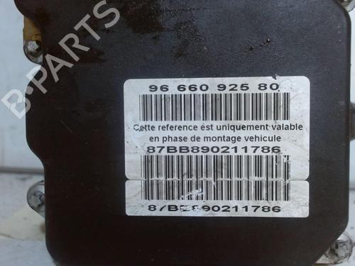 ABS pump CITROËN C5 III (RD_) 2.0 HDi 140 (RDRHF8, RDRHFA, RDRHA8, RDRHAJ) | BP28349446M43 - Image 2