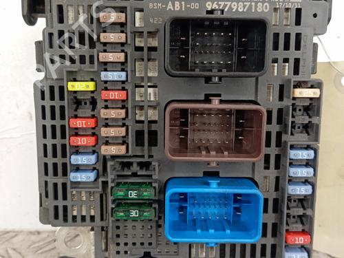 Used Fuse box CITROËN C4 II (NC_) 1.6 HDi 115 (114 hp) 29438092