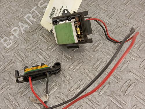 Used Heater resistor RENAULT TRAFIC II Bus (JL) 2.0 dCi 90 (JL00, JL01, JL0H, JL0M, JL0P, JL0S) (90 hp) 29068515