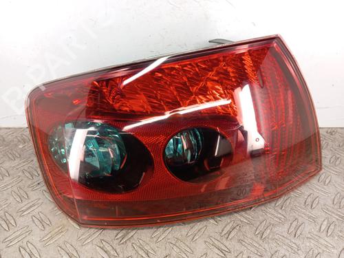 Used Left taillight PEUGEOT 407 (6D_) 2.0 HDi 135 (6DRHRH, 6DRHRE, 6DRHRG, 6DRHRJ) (136 hp) 29448191
