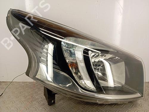Used Right headlight OPEL VIVARO B Van (X82) 1.6 CDTI (05) (146 hp) 30732312
