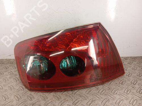 Used Left taillight PEUGEOT 407 (6D_) 2.0 HDi 135 (6DRHRH, 6DRHRE, 6DRHRG, 6DRHRJ) (136 hp) 29845226