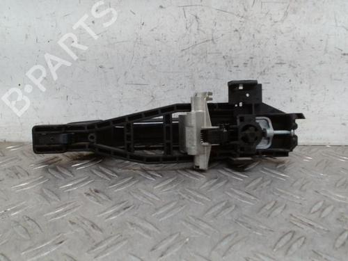 front-right-exterior-door-handle-ford-c-max-ii-dxacb7-dxaceu-2010-2011-2012-2013-2014-2015-2016-2017-2018-2019-28340647 main image