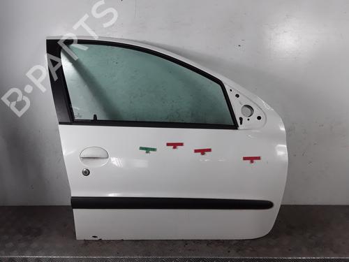 Dør høyre foran PEUGEOT 206 Hatchback (2A/C) 1.4 HDi eco 70 (68 hp) 28343223