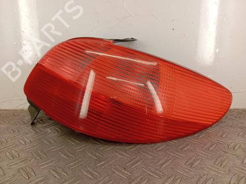 Højre baglygte PEUGEOT 206 Hatchback (2A/C) 1.1 i (60 hp) 28474188