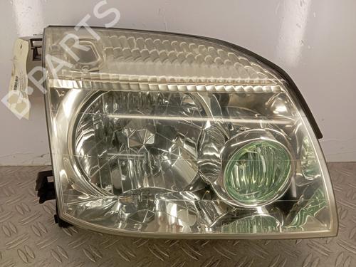 Used Right headlight NISSAN X-TRAIL I (T30) 2.2 dCi 4x4 (136 hp) 29888839