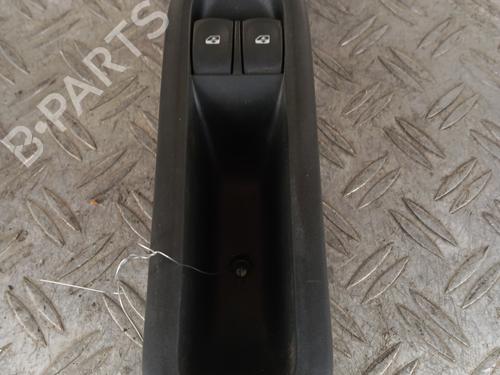 Used Left front window switch RENAULT TWINGO II (CN0_) 1.2 16V (CN04, CN0B) (75 hp) 31171888