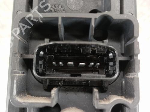 Used Lamp holder Lamp holder RENAULT MASTER III Van (FV) 2.3 dCi 135 FWD (FV0N, FV08, FV06, FV00, FV1S) (136 hp) 28348190 28348190