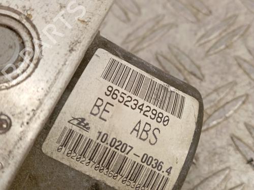 Used ABS pump ABS pump PEUGEOT 206 Hatchback (2A/C) 2.0 HDI 90 (90 hp) 33475705 33475705