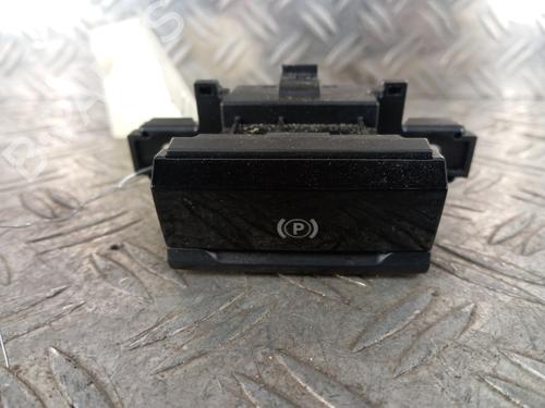 switch-citroen-c4-picasso-ii-2013-32066898 main image