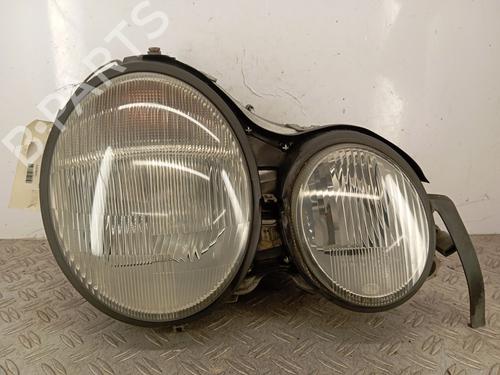 Used Right headlight Right headlight MERCEDES-BENZ E-CLASS (W210) E 290 Turbo-D (210.017) (129 hp) 33803926 33803926