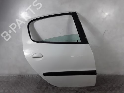 Used Right front door PEUGEOT 206 Hatchback (2A/C) 1.4 16V (88 hp) 28346152
