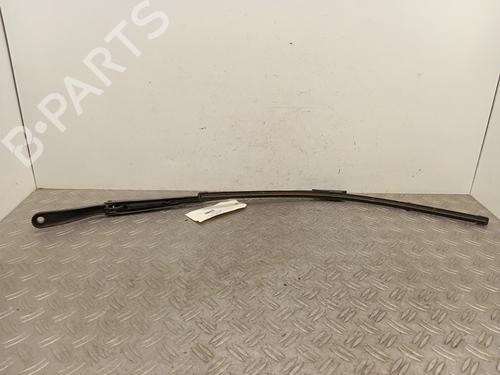Used Front windshield wiper arm Front windshield wiper arm RENAULT CLIO III (BR0/1, CR0/1) 1.5 dCi (C/BR0G, C/BR1G) (68 hp) 28337638 28337638