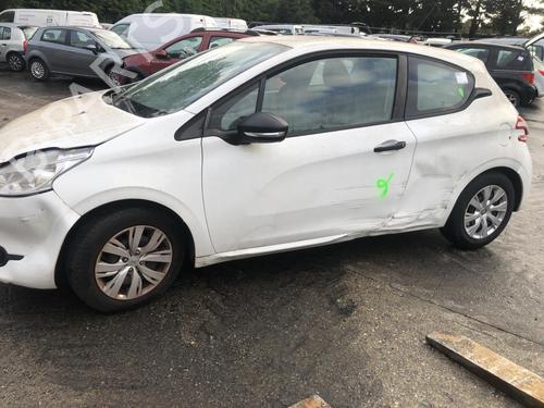 Used Parts PEUGEOT 208 I (CA_, CC_) 1.4 HDi (68 hp) 3933873