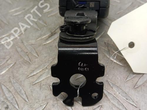 seat-buckle-audi-a4-b9-avant-8w5-8wd-2015-28341639 main image