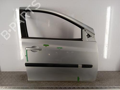 Used Right front door RENAULT CLIO III (BR0/1, CR0/1) 1.5 dCi (BR17, CR17) (86 hp) 28338600