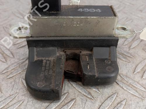 Used Tailgate lock VW TOURAN (1T1, 1T2) 1.9 TDI (105 hp) 30309486
