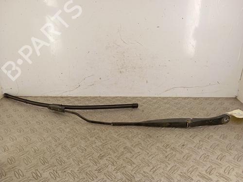 Used Front windshield wiper arm RENAULT CLIO III Grandtour (KR0/1_) 1.5 dCi (KR0F) (86 hp) 32030259