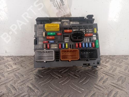 Used Fuse box PEUGEOT 407 (6D_) 2.0 HDi 135 (6DRHRH, 6DRHRE, 6DRHRG, 6DRHRJ) (136 hp) 29466386