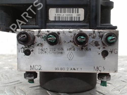 Used ABS pump ABS pump DACIA SANDERO 1.4 (BS0C, BS0A, BS0G, BS1F, BS0E) (75 hp) 28348922 28348922