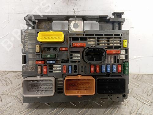 Used Fuse box PEUGEOT PARTNER Tepee 1.6 HDi (112 hp) 31171917