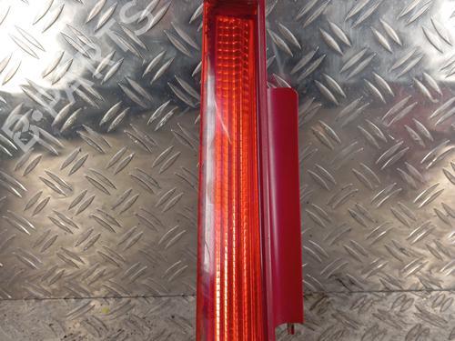 Używane Lampa tylna klapy bagażnika lewa CITROËN C4 I (LC_) 1.6 16V (109 hp) 31024333