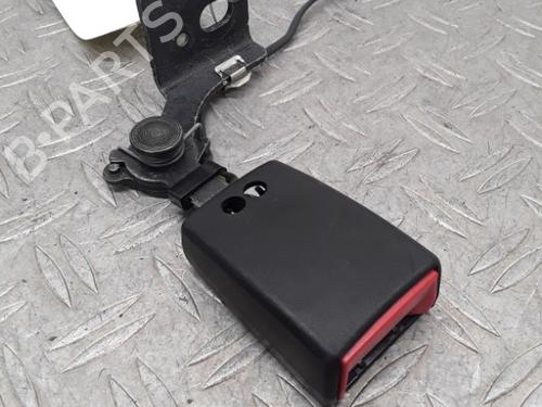 Used Seat buckle PEUGEOT 308 SW II (LC_, LJ_, LR_, LX_, L4_) 1.5 BlueHDi 100 (102 hp) 28338407