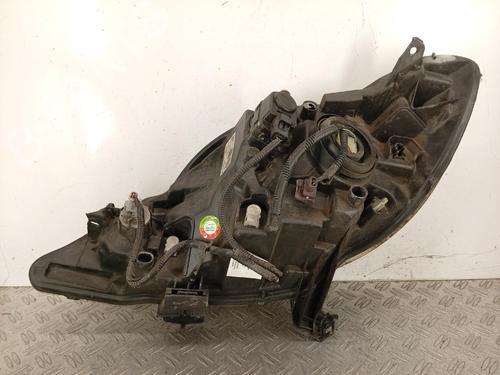 Used Right headlight Right headlight PEUGEOT 107 (PM_, PN_) 1.0 (68 hp) 40537822 40537822