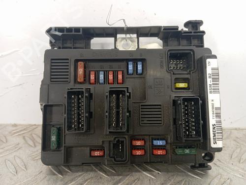 Zekeringkast PEUGEOT 206 SW (2E/K) 2.0 HDi (90 hp) 29968801