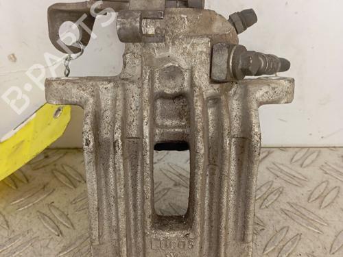 Pinza freno trasera derecha AUDI A1 Sportback (8XA, 8XF) 1.0 TFSI (95 hp) 32373811