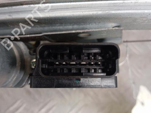 rear-right-window-mechanism-renault-arkana-i-lcm_-ldn_-2019-40173541 main image
