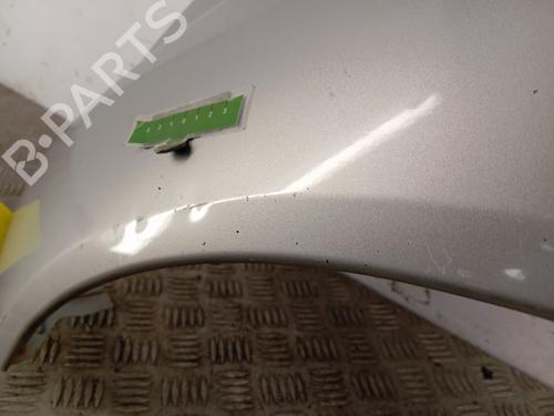 Guarda-lamas esquerdo Guarda-lamas esquerdo NISSAN MICRA III (K12) 1.2 16V (65 hp) 35930784 35930784