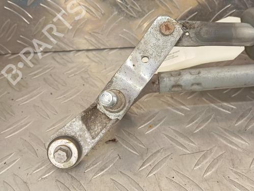 front-wiper-motor-renault-arkana-i-lcm_-ldn_-2019-40173543 main image