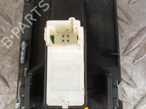Used Right front window switch Right front window switch PEUGEOT 5008 II (MC_, MJ_, MR_, M4_) 1.5 BlueHDi 130 (MCYHZJ, MCYHZR, MCYHZX) (131 hp) 31115980 31115980