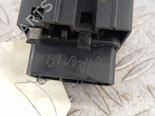 Pulsantiera anteriore sinistra RENAULT TRAFIC II Bus (JL) 2.0 dCi 90 (JL00, JL01, JL0H, JL0M, JL0P, JL0S) | BP30572234I27