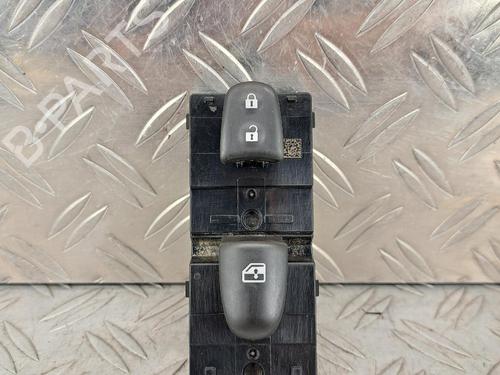 Used Right front window switch Right front window switch 37865751 37865751